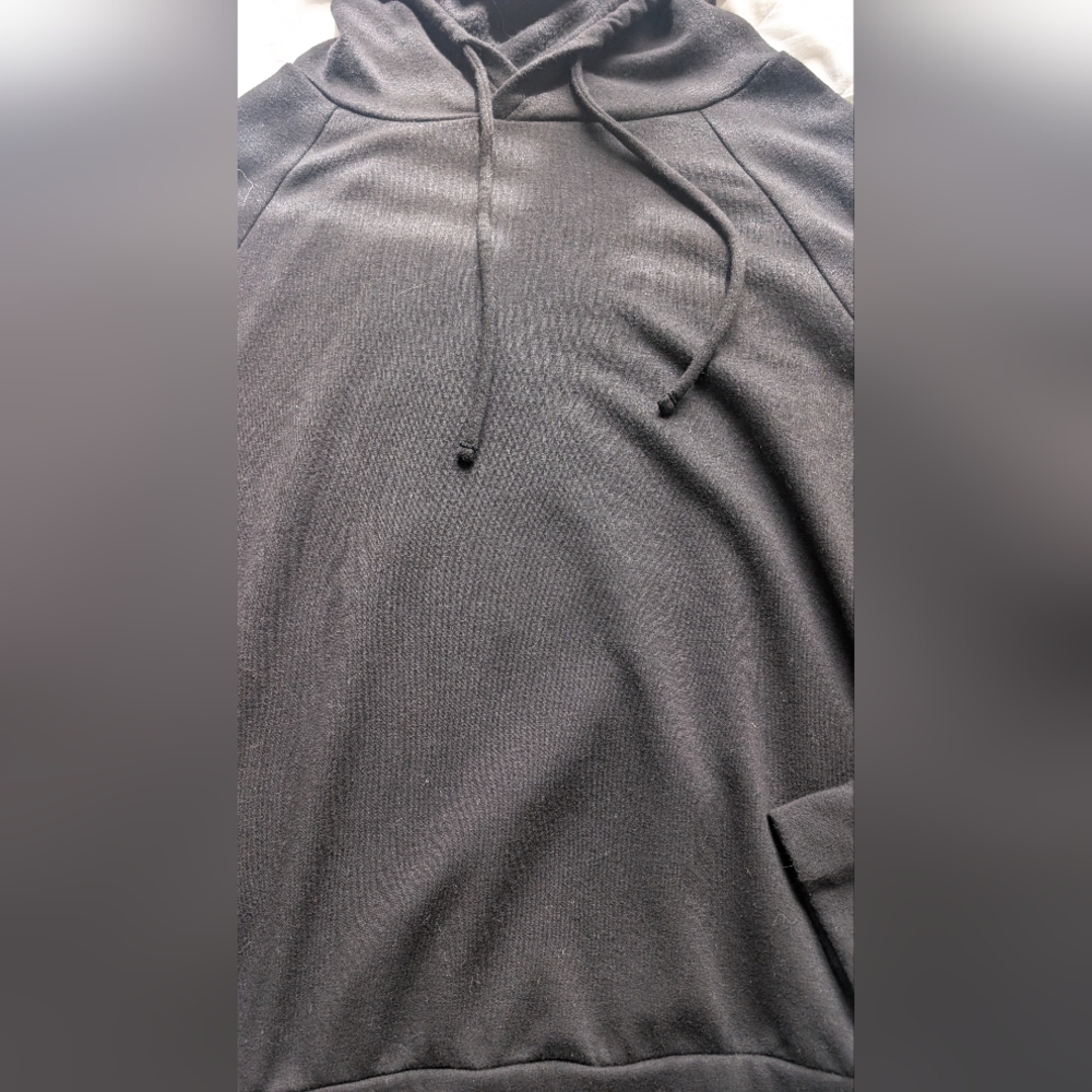 Women's Eddie Bauer Black Sweatshirt - Picture 2 of 3